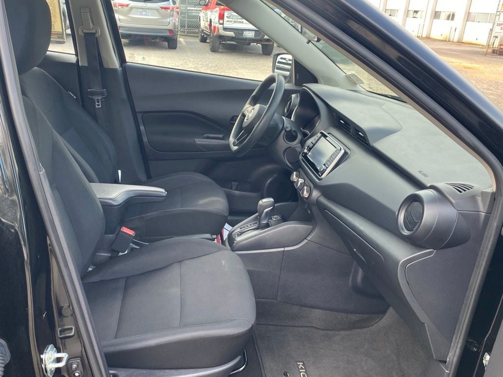 2023 Nissan Kicks S