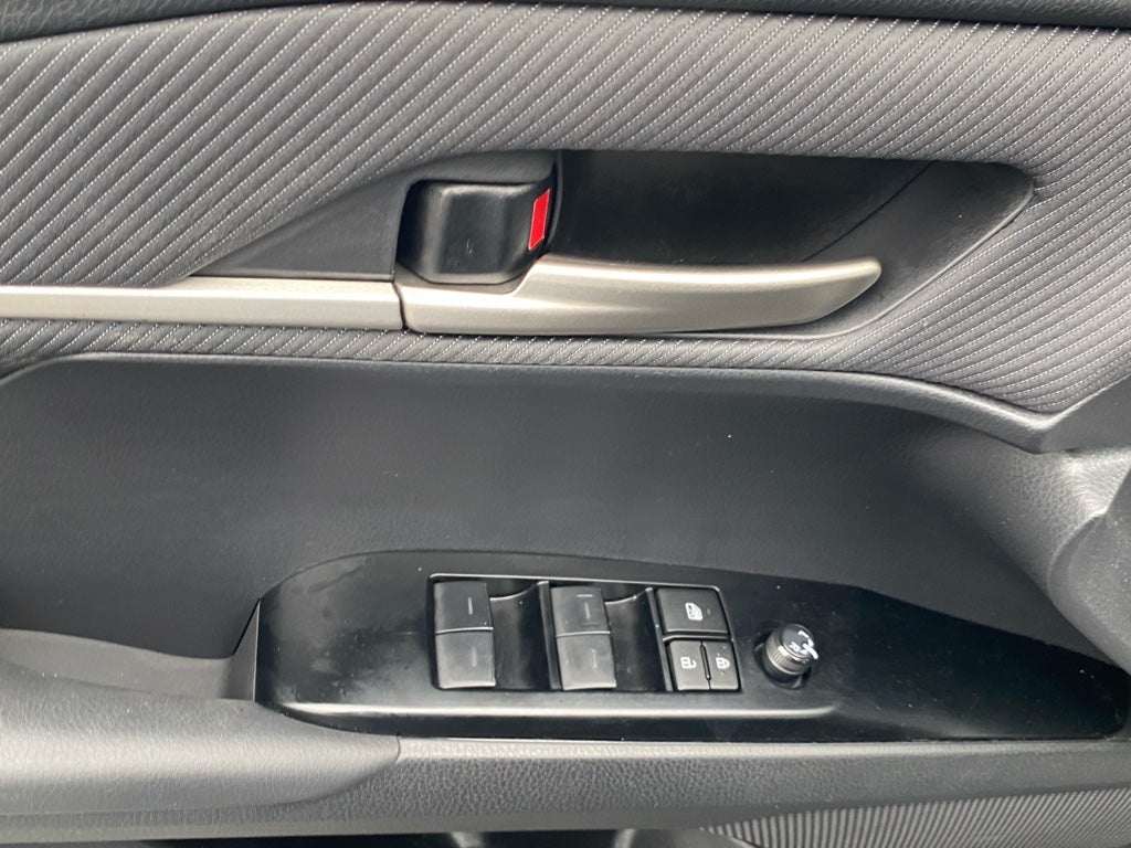 2025 Toyota Camry Hybrid SE