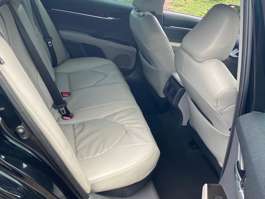 2022 Toyota Camry Hybrid XLE