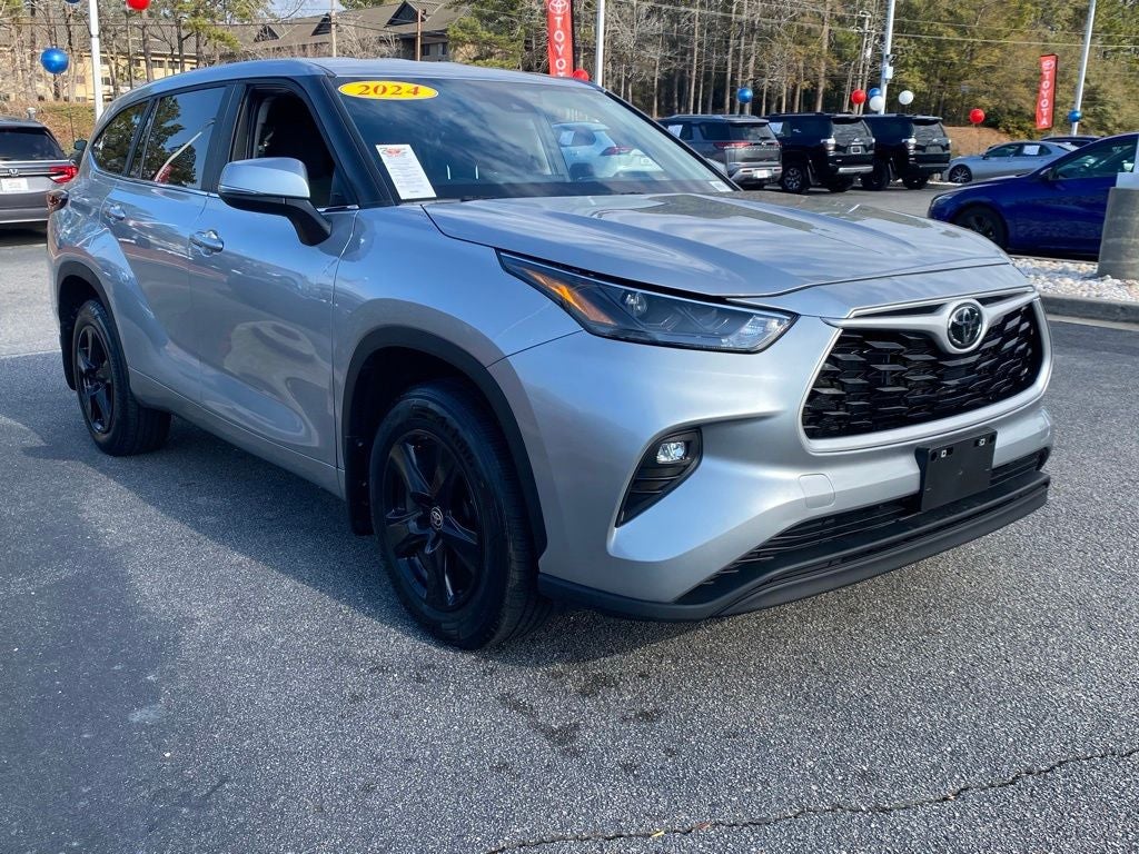 2024 Toyota Highlander LE