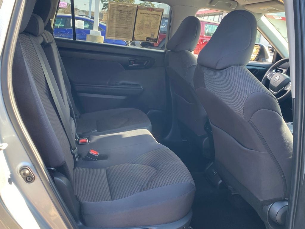 2024 Toyota Highlander LE