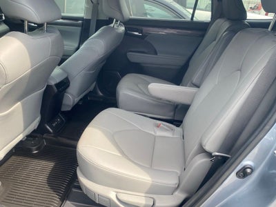 2022 Toyota Highlander XSE