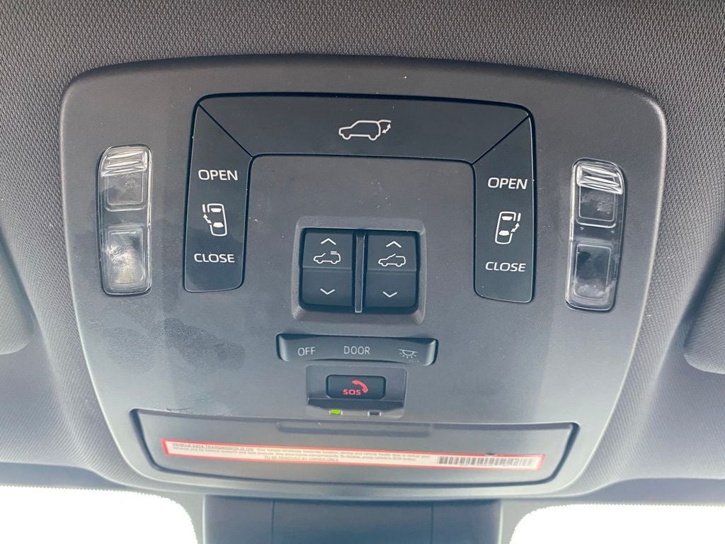 2022 Toyota Sienna XSE 7 Passenger