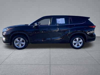 2022 Toyota Highlander LE