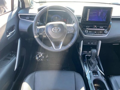 2024 Toyota Corolla Cross XLE