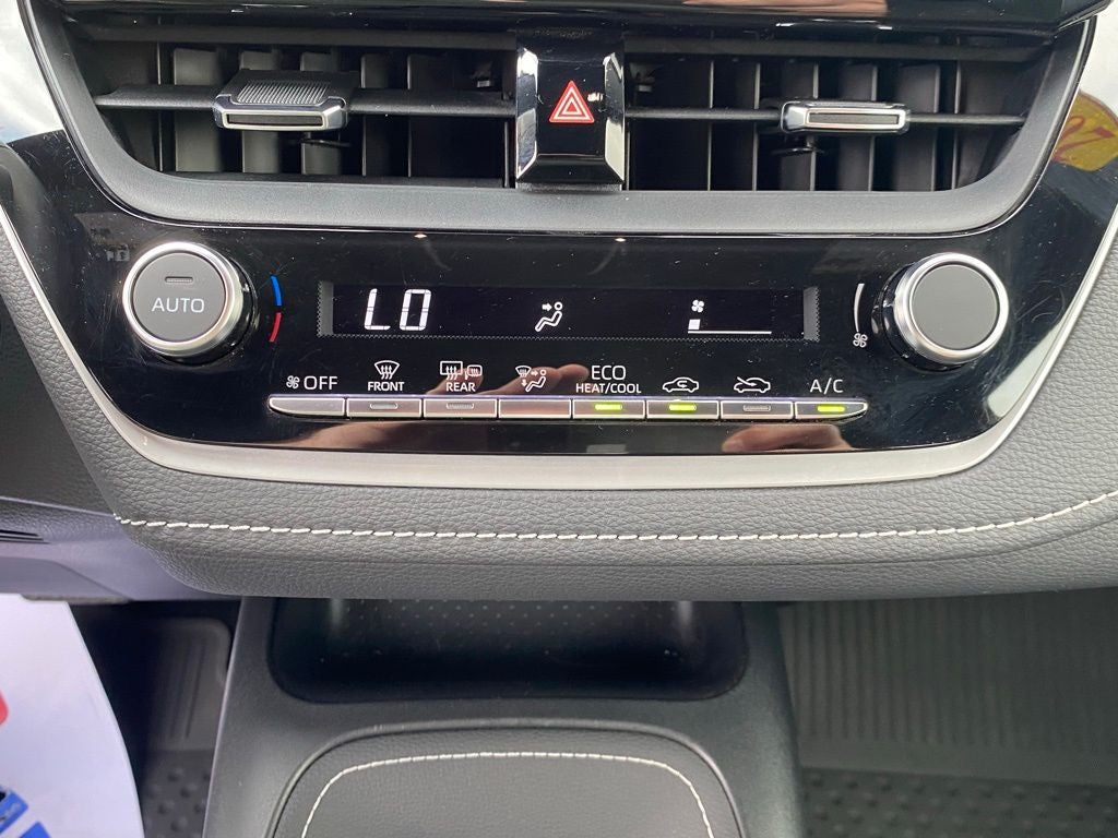 2025 Toyota Corolla Hatchback SE