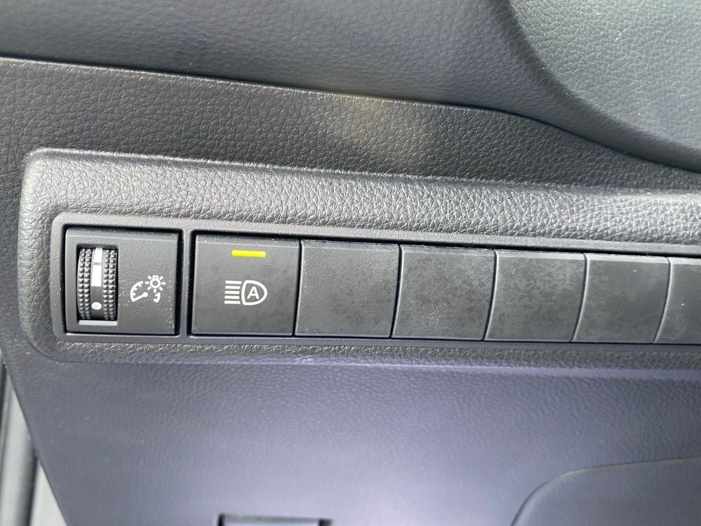 2025 Toyota Corolla Hatchback SE