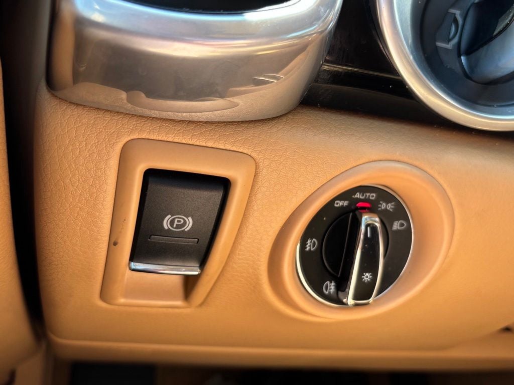 2016 Porsche Cayenne Base