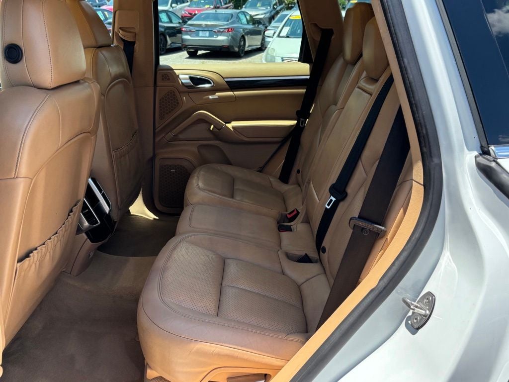 2016 Porsche Cayenne Base