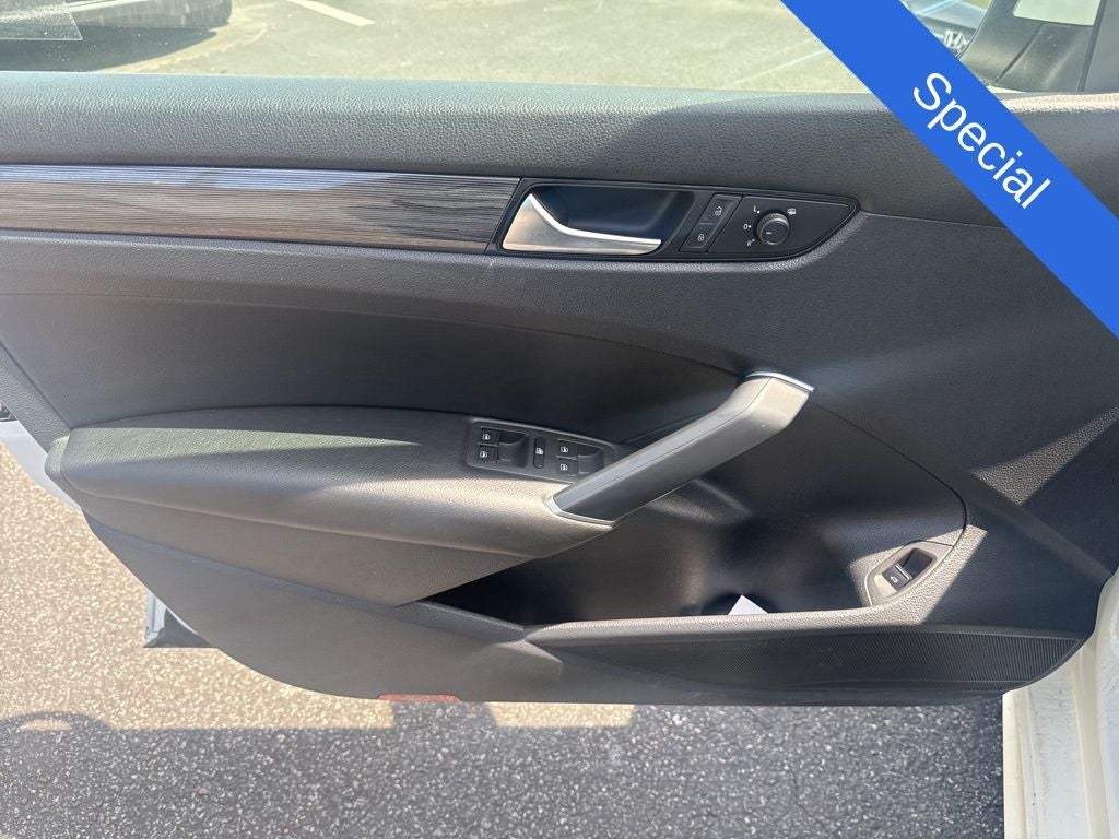 2021 Volkswagen Passat 2.0T R-Line