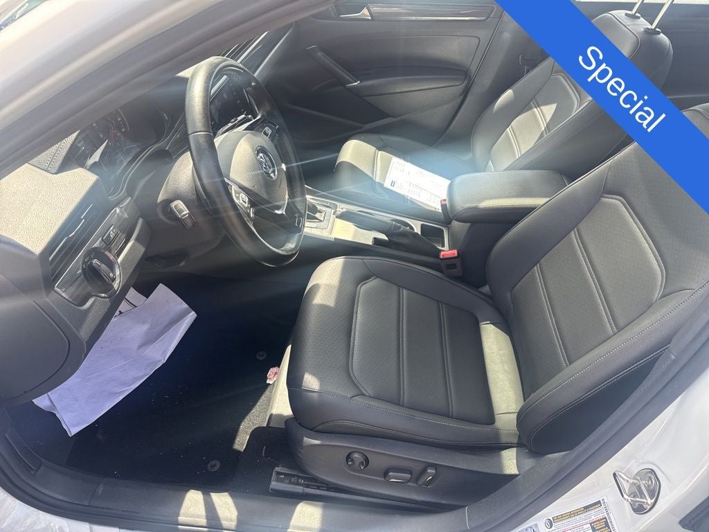 2021 Volkswagen Passat 2.0T R-Line