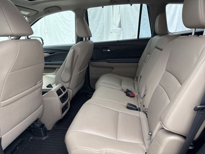 2022 Honda Pilot Touring 8-Passenger