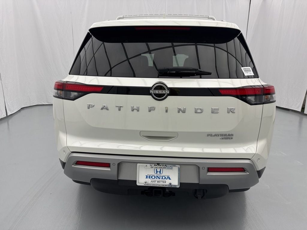 2023 Nissan Pathfinder Platinum