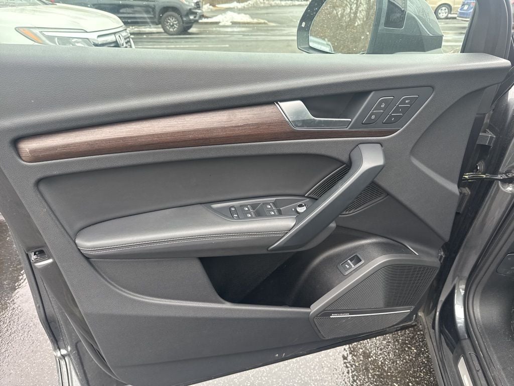 2024 Audi Q5 45 S line Premium quattro