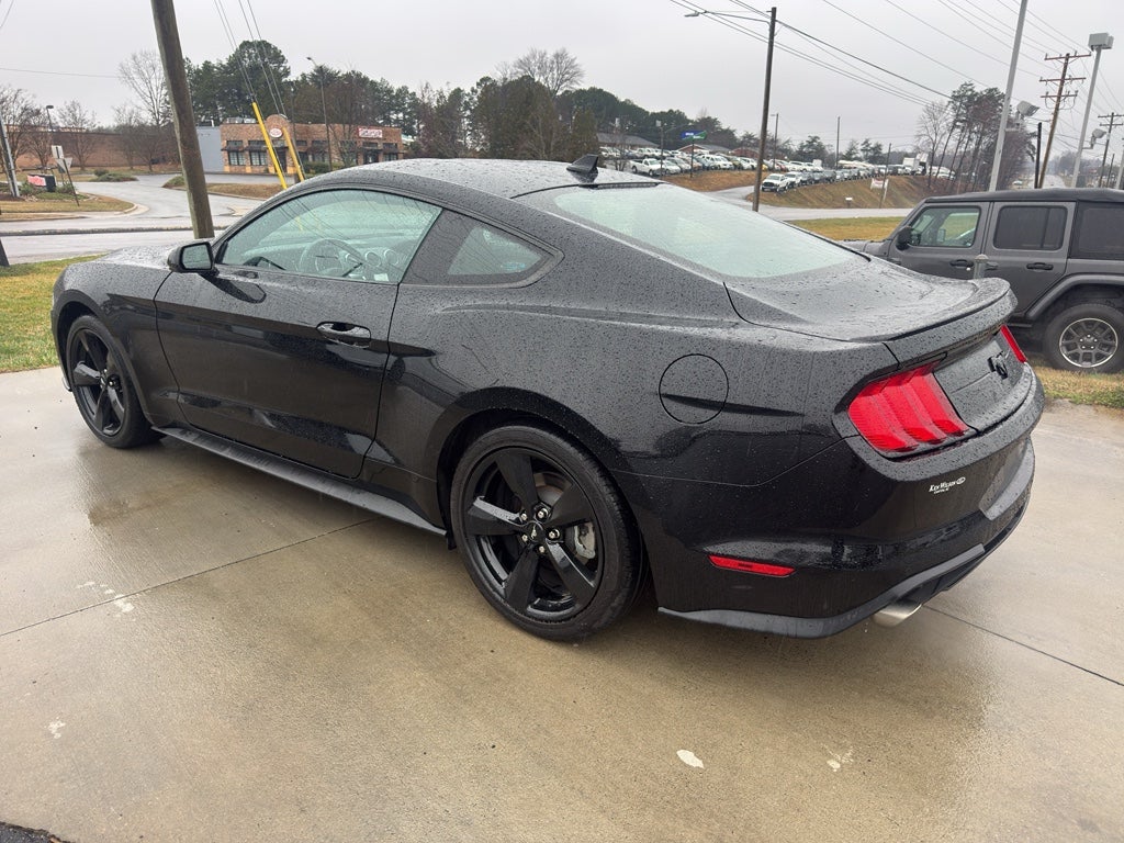 2022 Ford Mustang EcoBoost