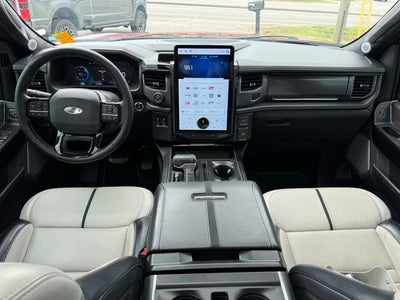 2022 Ford F-150 Lightning Platinum