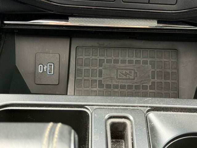 2022 Ford F-150 Lightning Platinum