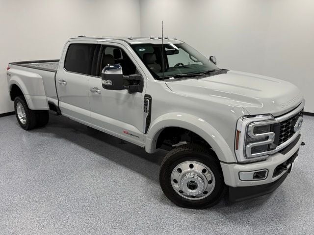 2026 Ford F-450SD Platinum Plus DRW