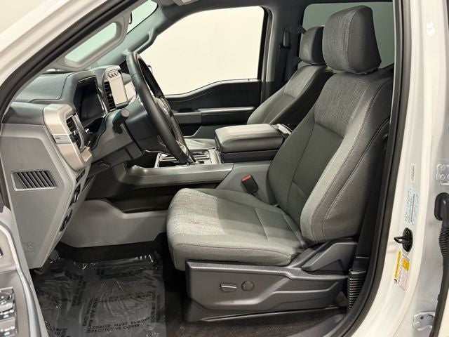 2023 Ford F-150 Lightning XLT