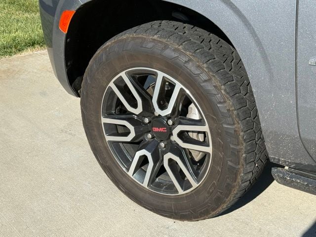 2022 GMC Yukon AT4