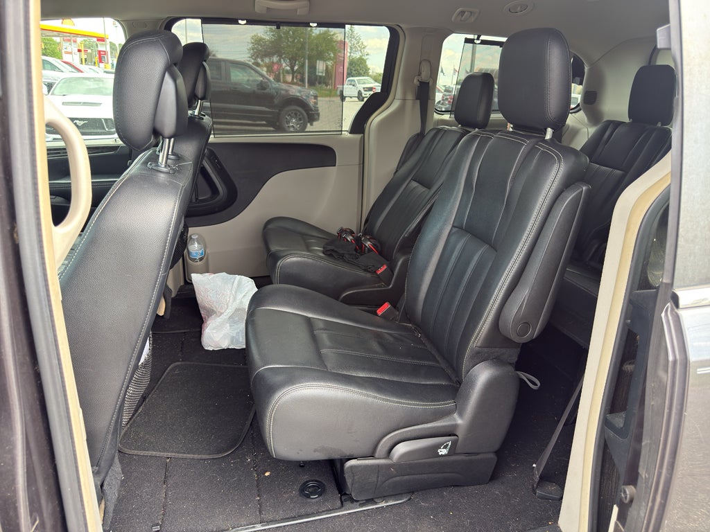 2015 Chrysler Town & Country Touring