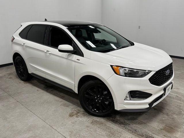 2022 Ford Edge ST Line