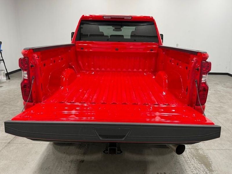 2025 Chevrolet Silverado Custom