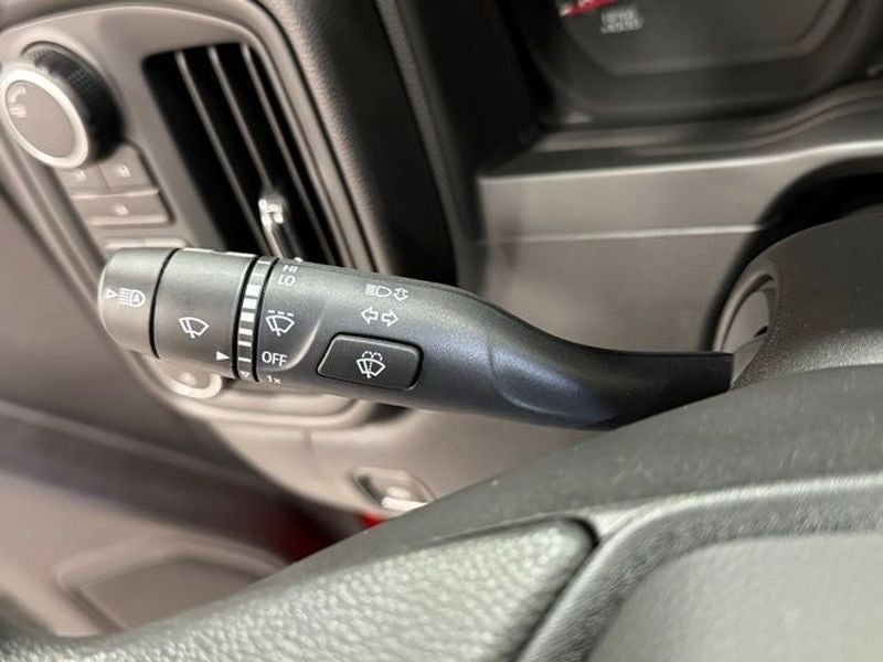 2025 Chevrolet Silverado Custom