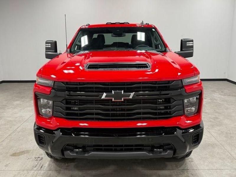 2025 Chevrolet Silverado Custom