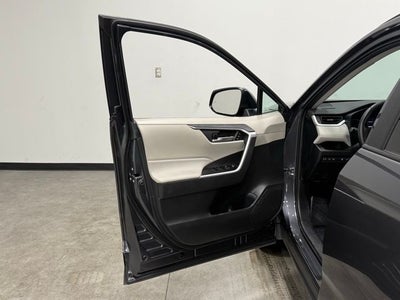 2020 Toyota RAV4 XLE Premium