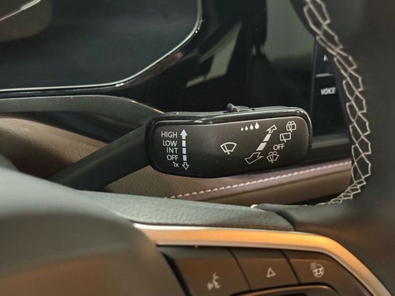 2022 Volkswagen Taos 1.5T SEL