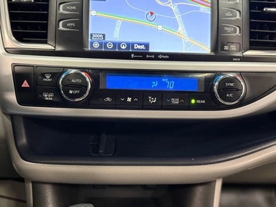 2017 Toyota Highlander SE