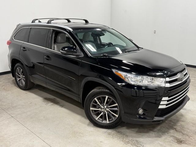 2017 Toyota Highlander SE