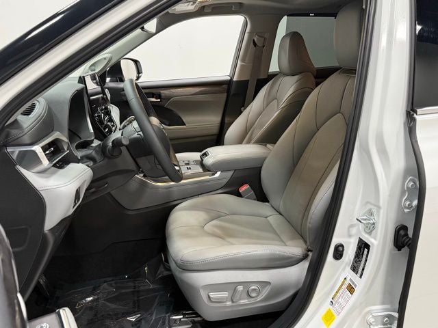 2025 Toyota Highlander Limited