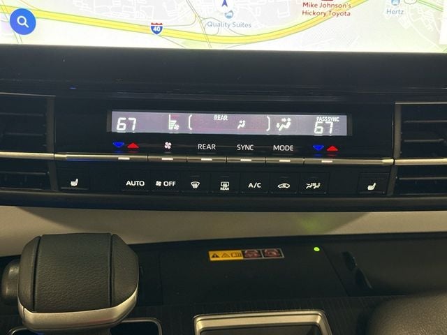 2025 Toyota Sienna XLE 8 Passenger