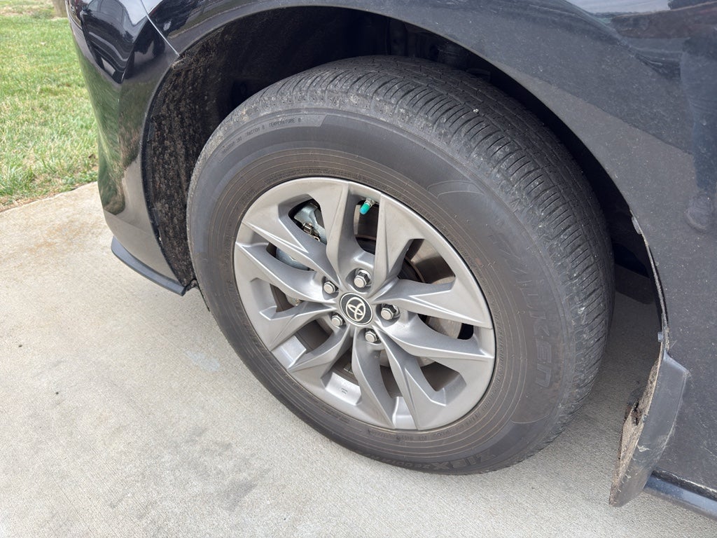 2025 Toyota Sienna XLE