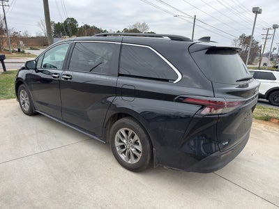 2025 Toyota Sienna XLE