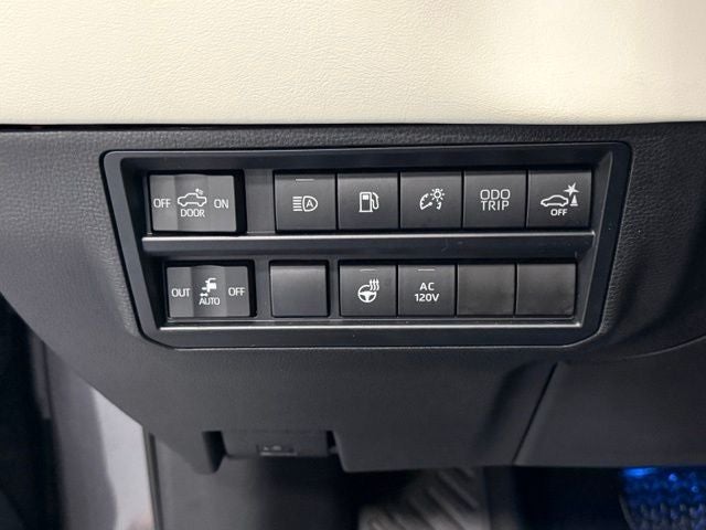2023 Toyota Tundra Hybrid Capstone