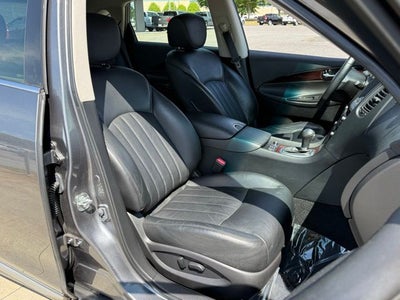 2016 INFINITI QX50 Base