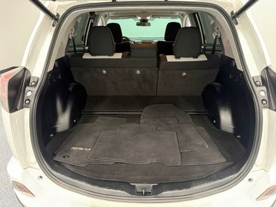 2018 Toyota RAV4 Hybrid XLE