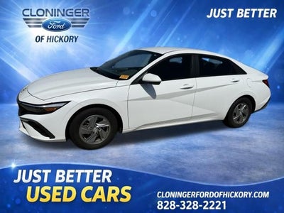 2024 Hyundai Elantra SE