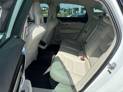 2017 Volvo S90 T6 Momentum