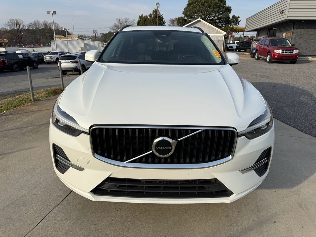 2022 Volvo XC60 Momentum