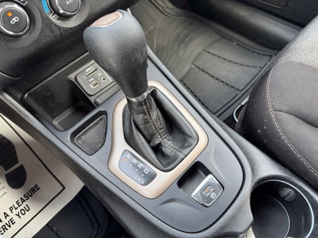 2017 Jeep Cherokee Sport