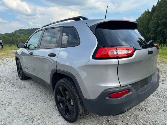 2017 Jeep Cherokee Sport