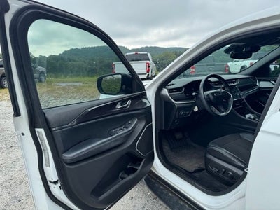 2022 Jeep Grand Cherokee L Altitude