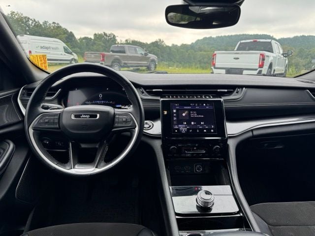 2022 Jeep Grand Cherokee L Altitude