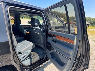 2022 Jeep Grand Wagoneer Series III