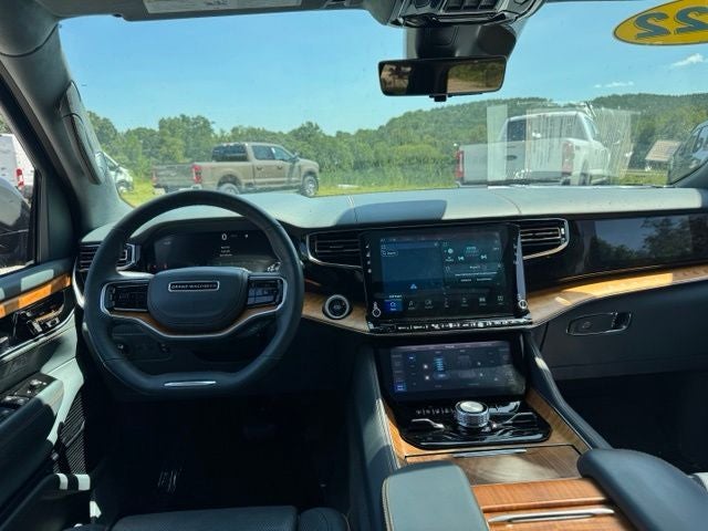 2022 Jeep Grand Wagoneer Series III