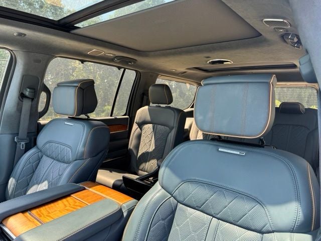 2022 Jeep Grand Wagoneer Series III